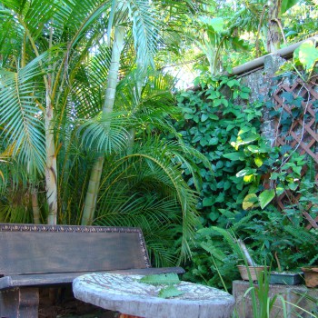 B&B Walkway Zen, Peaceful area for reading or smoking