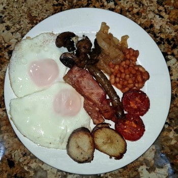 English breakfast Dining: Fried eggs with the works